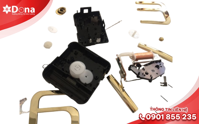Thay pin và vệ sinh khoang pin