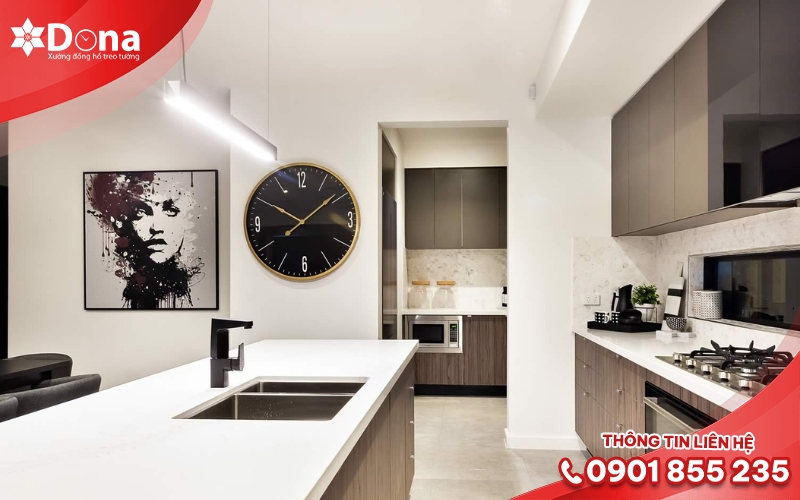 Treo đồng hồ ở bếp hoặc khu vực ăn uống