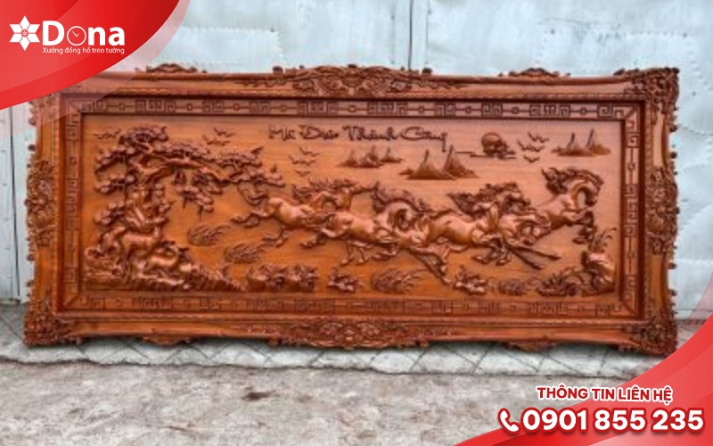Đồng hồ gỗ cao cấp chạm khắc Mã Đáo Thành Công