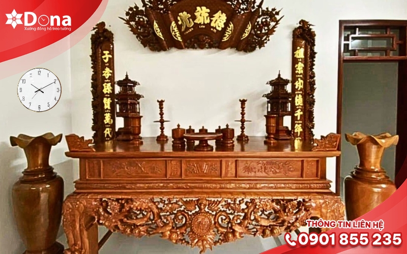 Treo đồng hồ hướng vào bàn thờ Treo đồng hồ hướng vào bàn thờ